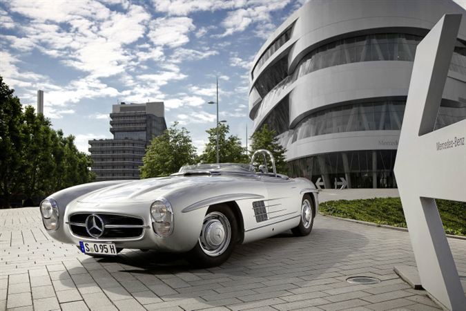 Mercedes SLS AMG Roadster 4
