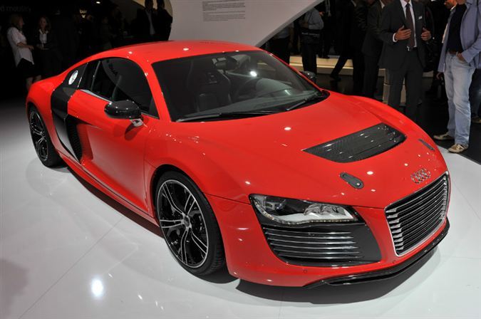 Audi R8 e-tron Prototip Frankfurt 2011 1
