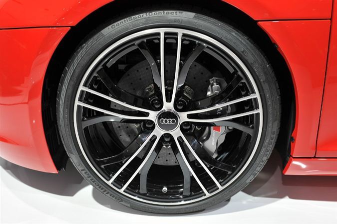 Audi R8 e-tron Prototip Frankfurt 2011 10