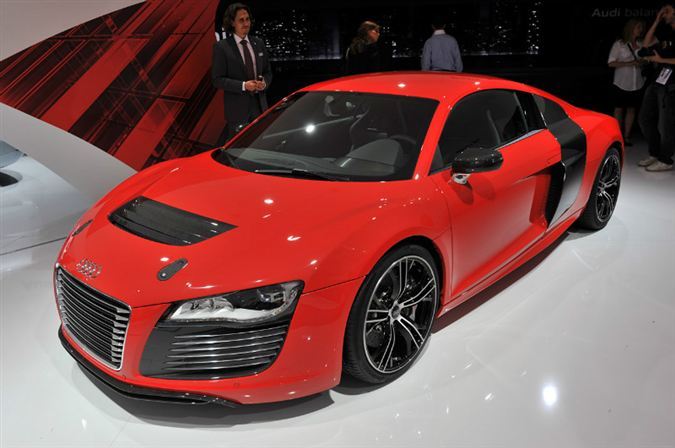 Audi R8 e-tron Prototip Frankfurt 2011 3