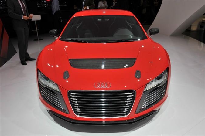 Audi R8 e-tron Prototip Frankfurt 2011 5