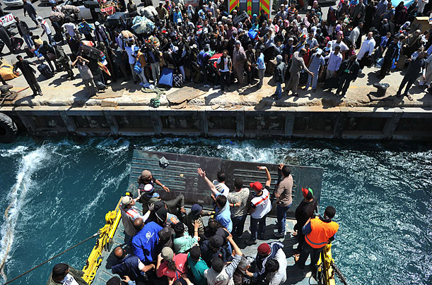 Libya's New Regime: The Fight for Gaddafi's Hometown 138