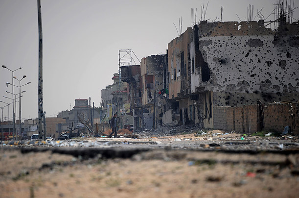 Libya's New Regime: The Fight for Gaddafi's Hometown 145