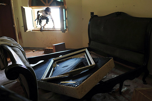 Libya's New Regime: The Fight for Gaddafi's Hometown 57