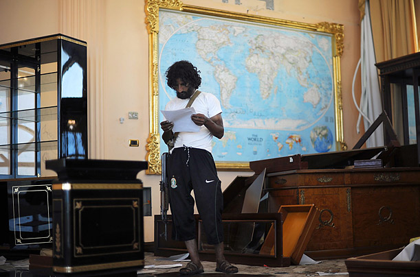 Libya's New Regime: The Fight for Gaddafi's Hometown 58