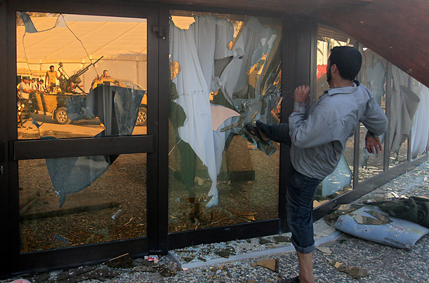 Libya's New Regime: The Fight for Gaddafi's Hometown 79