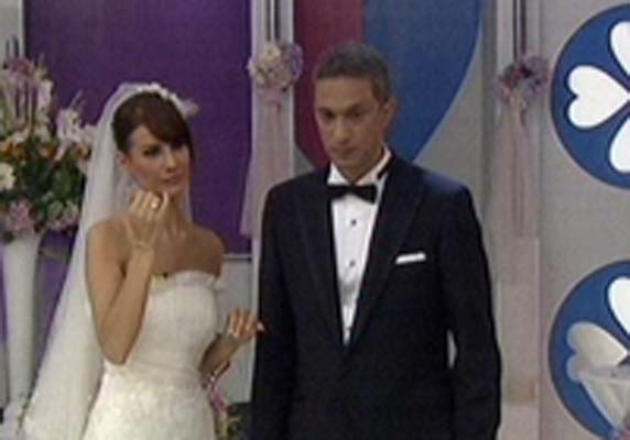 Esra Erol evlendi 29