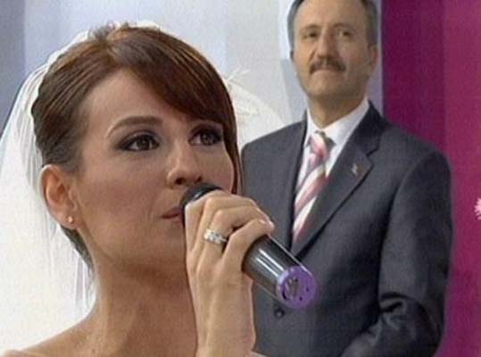 Esra Erol evlendi 6