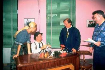 Aralarında bilmedikleriniz de var 84
