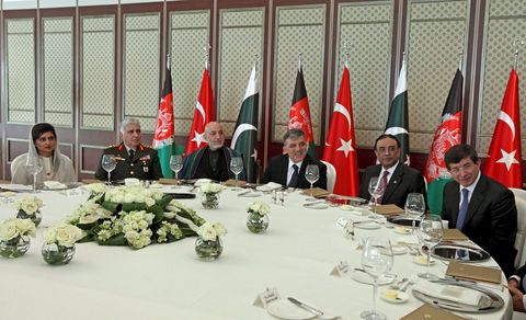Abdullah Gül direksiyona geçti 13