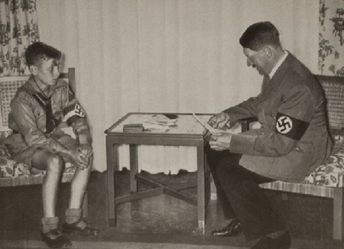 Hitler'in propaganda fotoğrafları 36