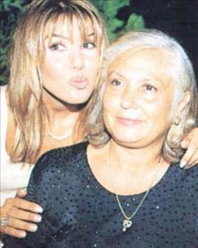 İşte ünlülerin anne ve babaları 37
