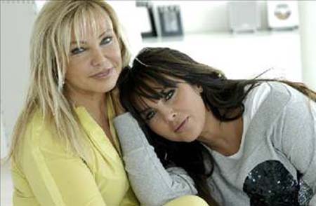 İşte ünlülerin anne ve babaları 5