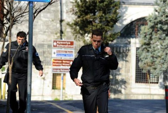 Sultanahmet'te silahlı saldırı 24