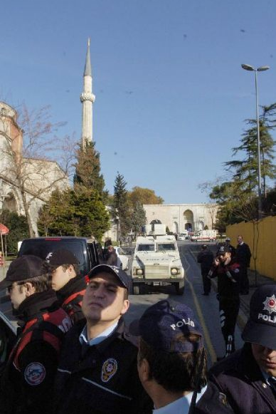 Sultanahmet'te silahlı saldırı 29