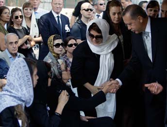 Son Osmanlılar cenazede buluştu 16