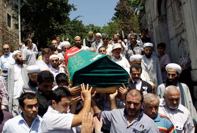 Son Osmanlılar cenazede buluştu 17