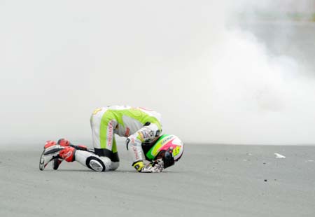 Moto GP'de yürekleri ağız getiren kaza - 1/24 20