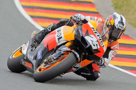 Moto GP'de yürekleri ağız getiren kaza - 1/24 24