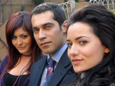 Meğer aşk acısından ölmemiş! 35