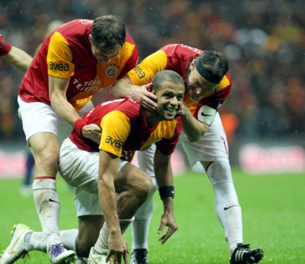 Felipe Melo'dan Pitbull şov 10