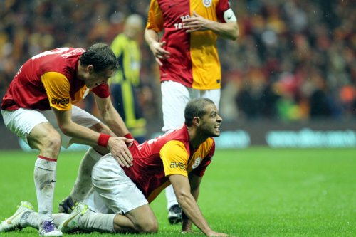 Felipe Melo'dan Pitbull şov 4
