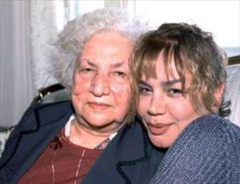 Ünlüler en çok kime benziyor? 37
