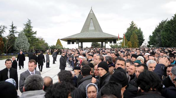 Menderes'e son görev 24