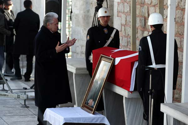 Menderes'e son görev 34