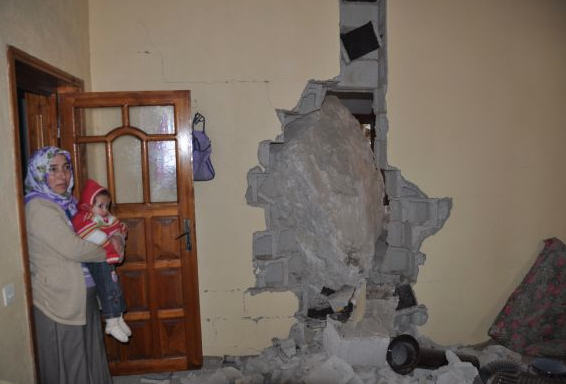 Bu fotoğraflar enkaz altından çıktı 17