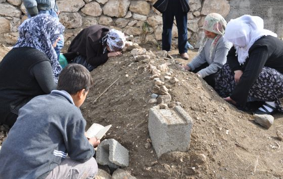 Bu fotoğraflar enkaz altından çıktı 20