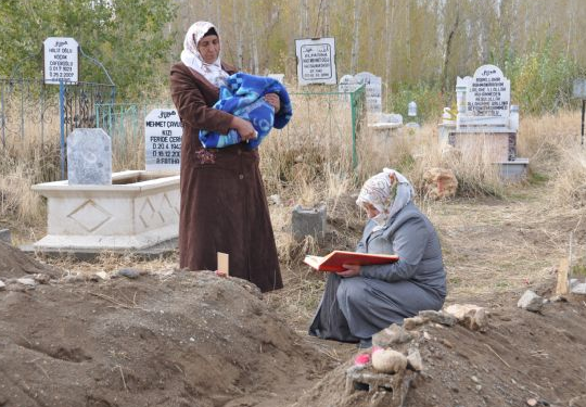 Bu fotoğraflar enkaz altından çıktı 35