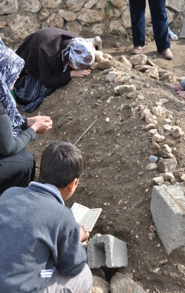 Bu fotoğraflar enkaz altından çıktı 38
