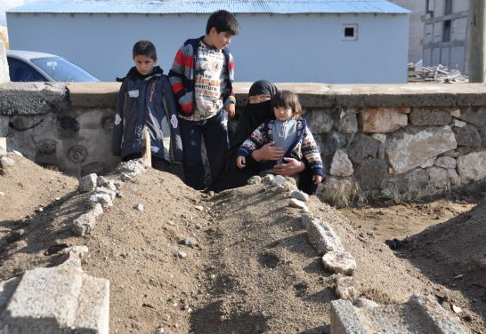Bu fotoğraflar enkaz altından çıktı 43