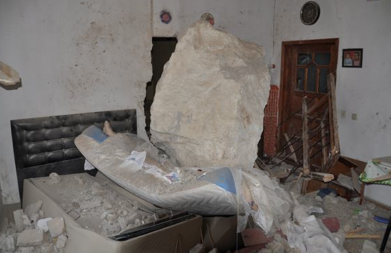 Bu fotoğraflar enkaz altından çıktı 46
