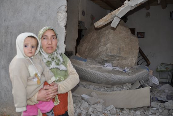 Bu fotoğraflar enkaz altından çıktı 47