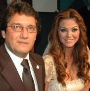 Evlenmeleriyle boşanmaları bir oldu 32