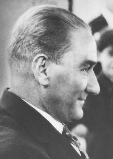 Atatürk'ün gülen ve gülümseyen fotoğrafları 11