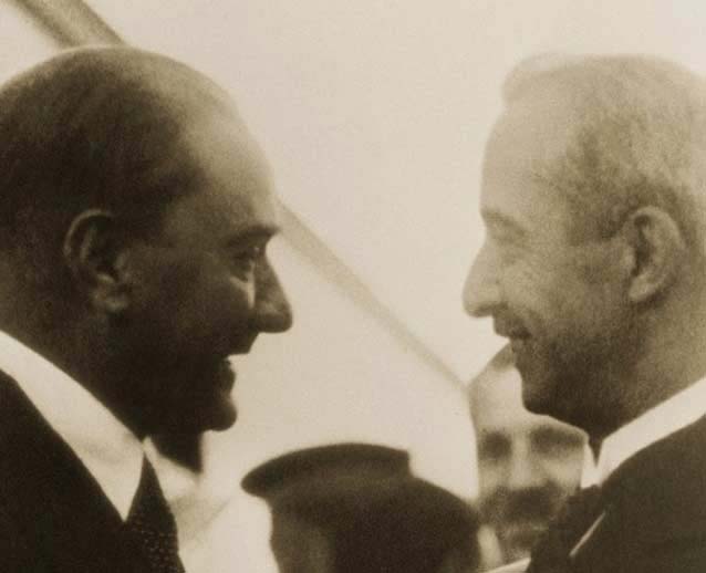 Atatürk'ün gülen ve gülümseyen fotoğrafları 13