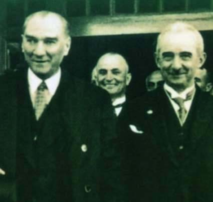 Atatürk'ün gülen ve gülümseyen fotoğrafları 14
