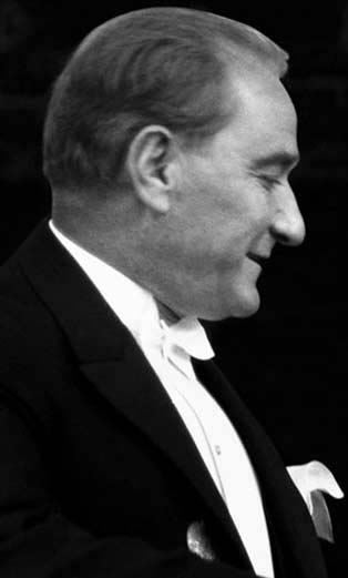 Atatürk'ün gülen ve gülümseyen fotoğrafları 8
