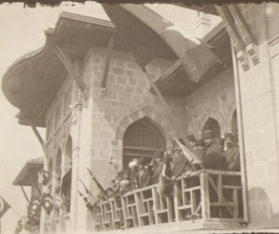 Atatürk’ün Sakarya Zaferi sonrası Türkiye Büyük Millet Meclisi’nde yapılan geçit törenine ait kareler 2