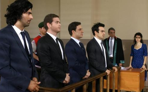 Dizilerin şaşırtan perde arkası 42