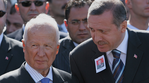 AK Parti'yi kızdıracak albüm 4