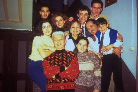 Kameralar önünde büyüyen ünlüler 38