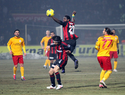 Cimbom'un 'Ateş'i Antep'i yaktı 26