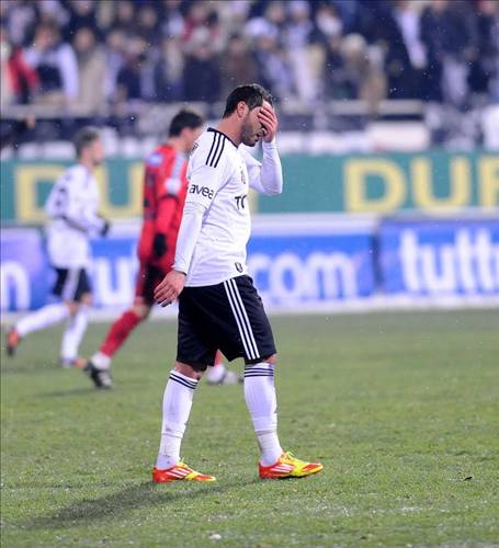 Göbeği eritemeyen futbolcular 1