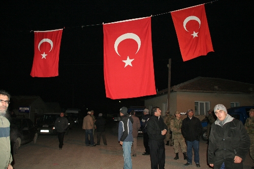 Şehitlerin baba ocağına ateş düştü 6