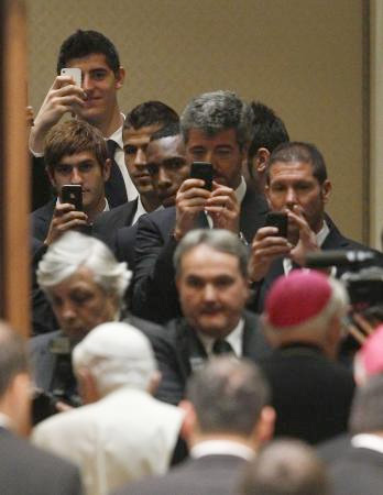 Arda Turan Papa'nın huzurunda 1