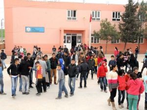 Mardin'deki Okulda Mozartlı, Şivan Perwerli Teneffüs